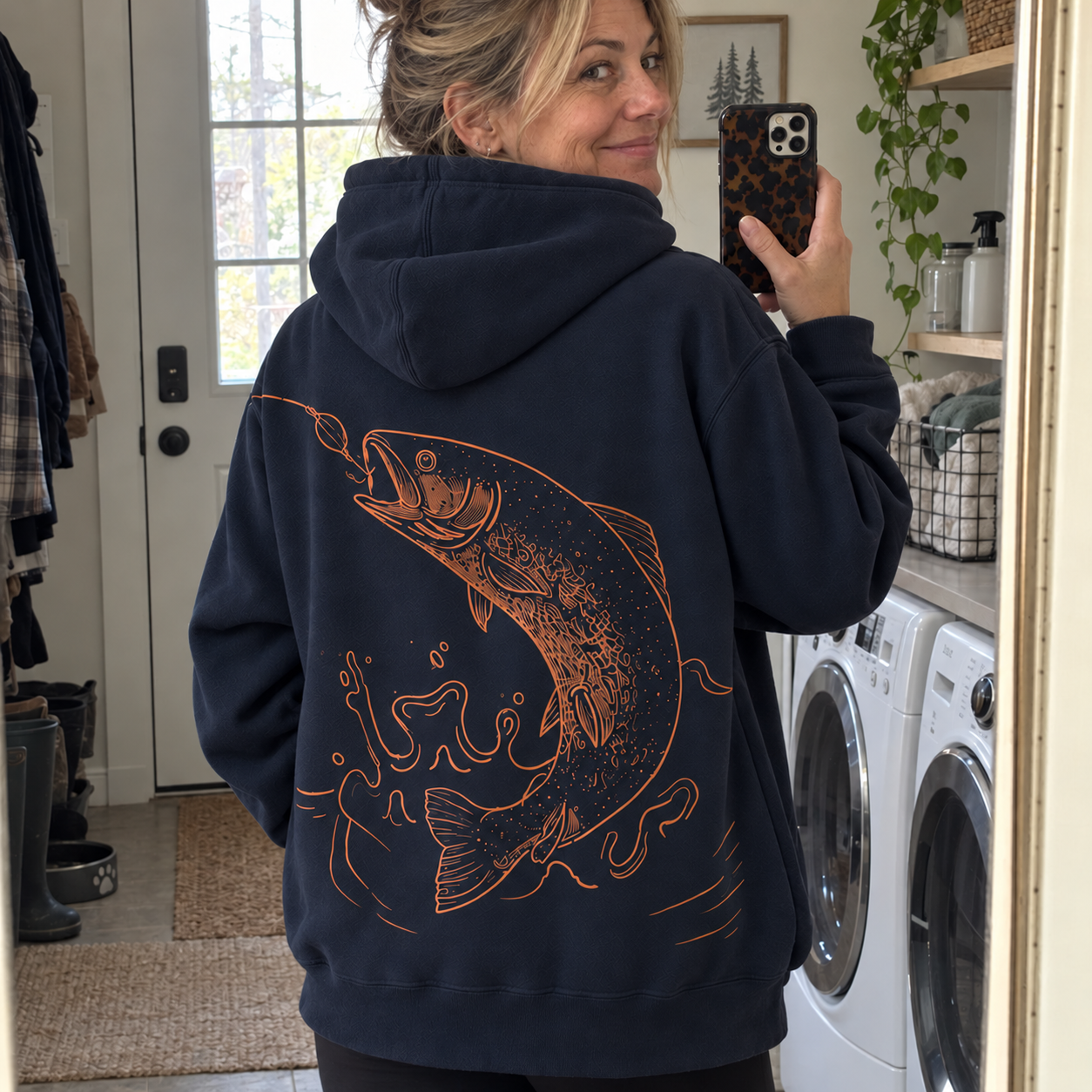 04-trout-rise-laundry-mirror-navy-20261008.png